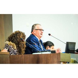 Câmara de Campo Largo realiza sessão solene com a entrega de títulos de Cidadão Honorário